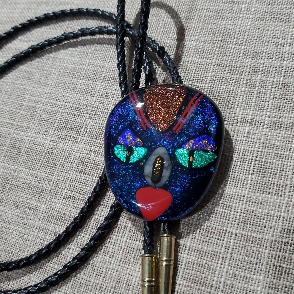 BOLO TIE BLACK LEATHER W GLASS ART DECO CONTEMPORARY BLUE FACE RED LIPS SHIMMER - Picture 2 of 7